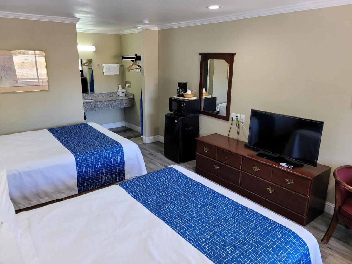Travelodge By Wyndham Clearlake Bagian luar foto