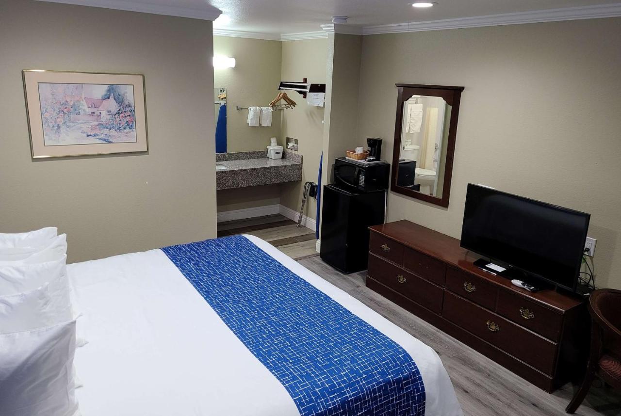 Travelodge By Wyndham Clearlake Bagian luar foto