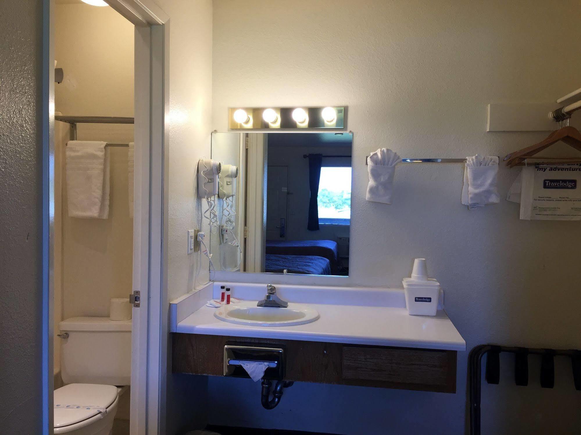 Travelodge By Wyndham Clearlake Bagian luar foto