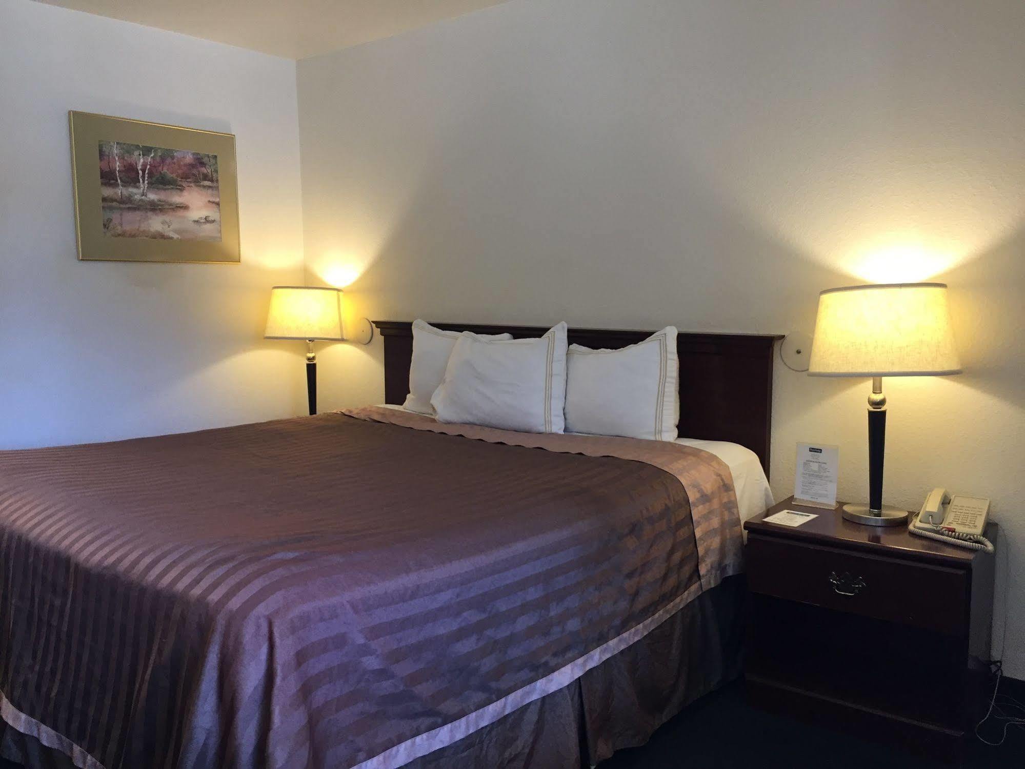 Travelodge By Wyndham Clearlake Bagian luar foto